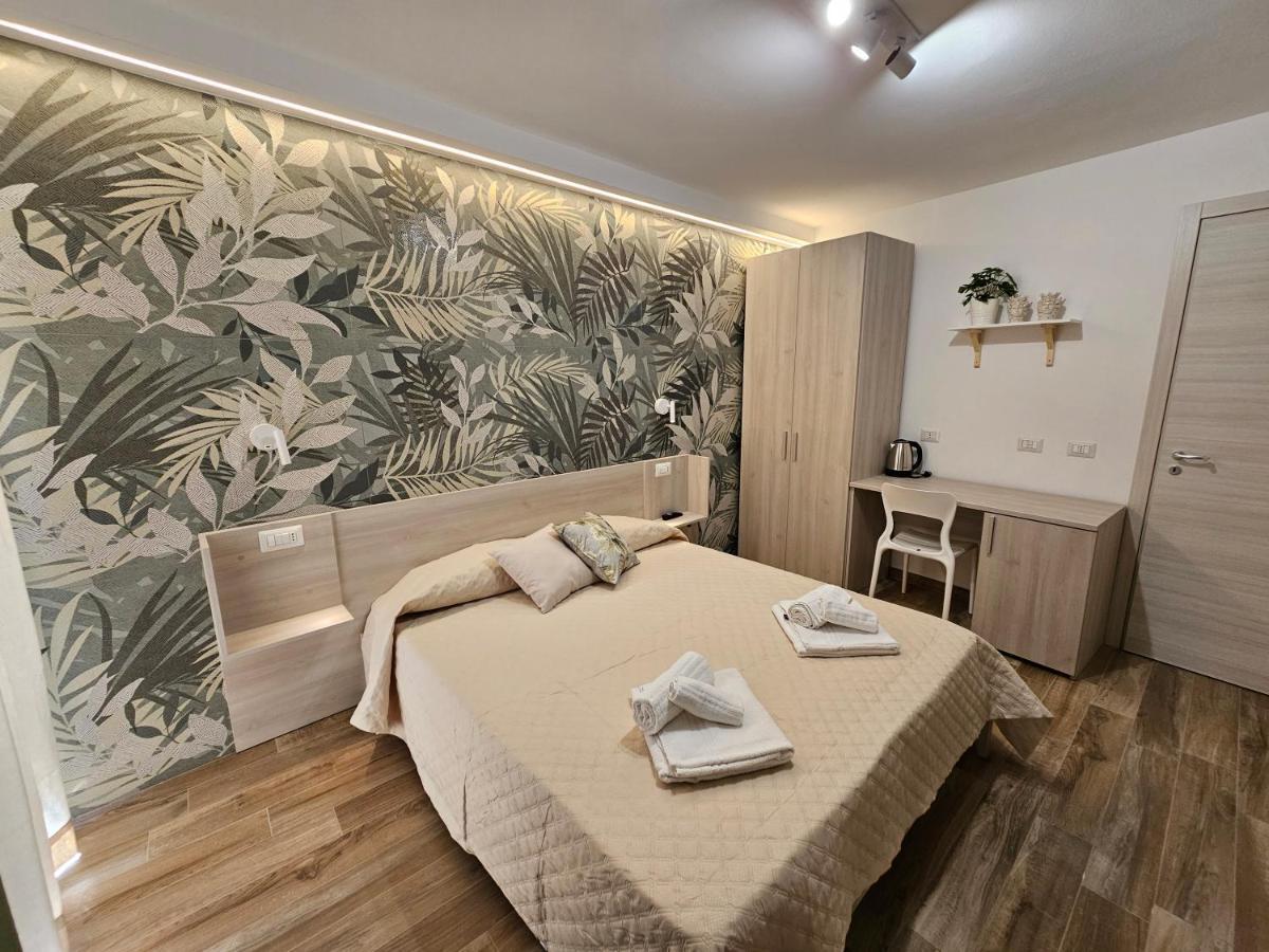Zaffiro'S House Hotel Чефалу Екстериор снимка