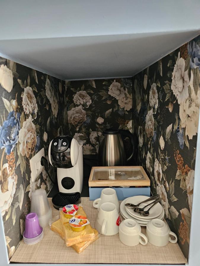 Zaffiro'S House Hotel Чефалу Екстериор снимка
