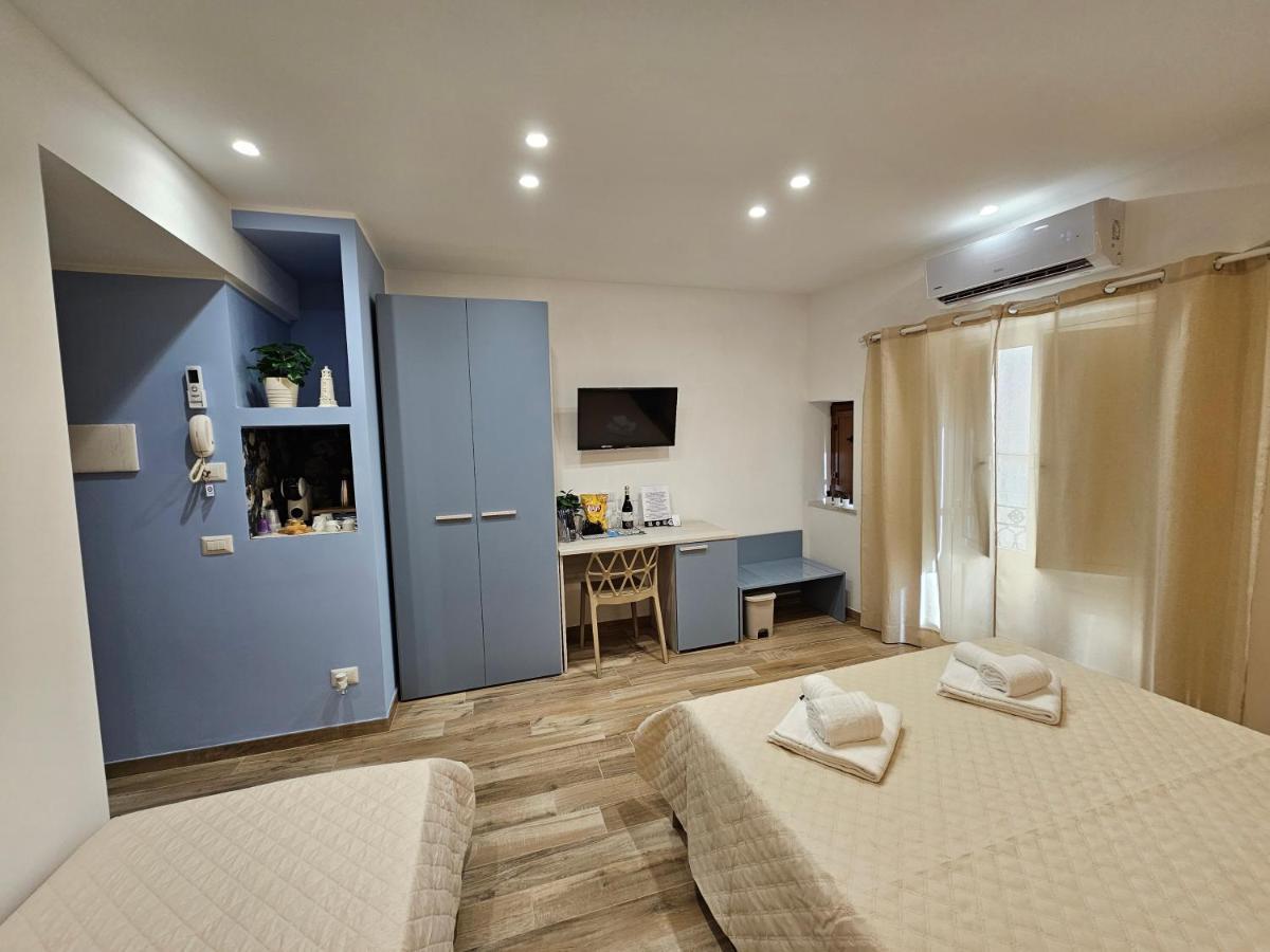 Zaffiro'S House Hotel Чефалу Екстериор снимка